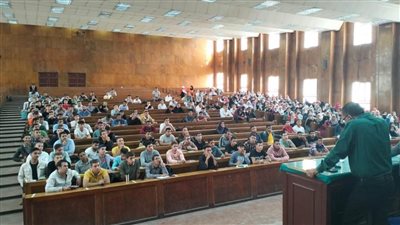 محو الأمية وتعليم الكبار.. ندوة تعريفية بتجارة بنى سويف