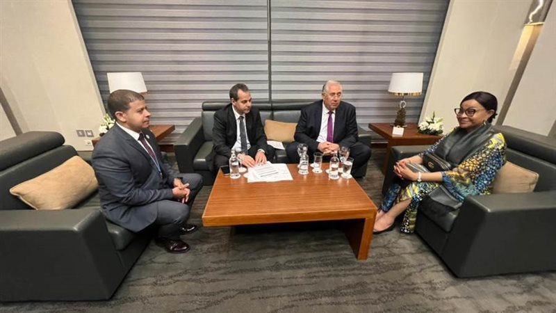 لقاء القصير بالمفوض