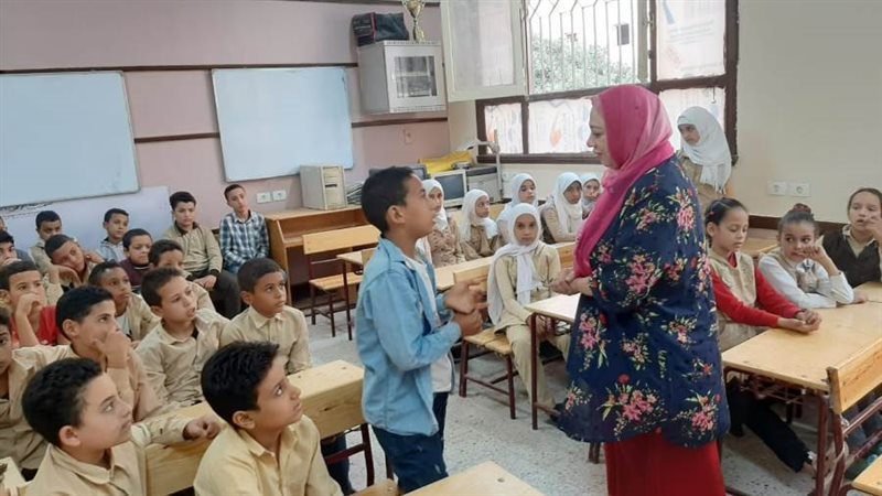 ندوات توعوية بالمدارس