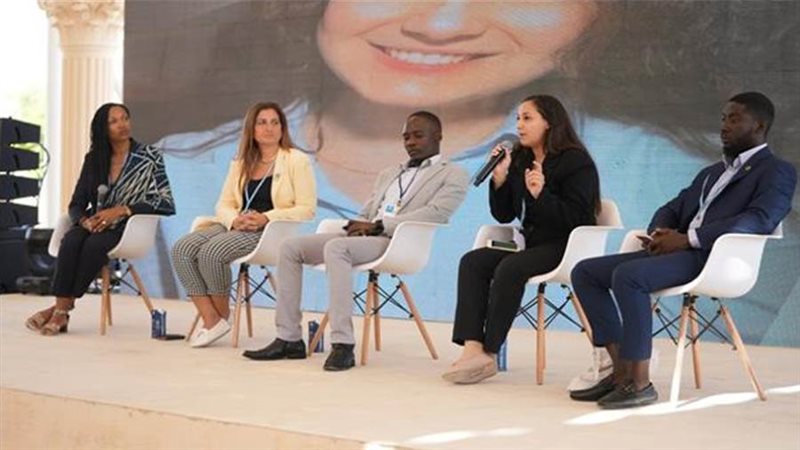 جلسة نقاشية حول التحديات