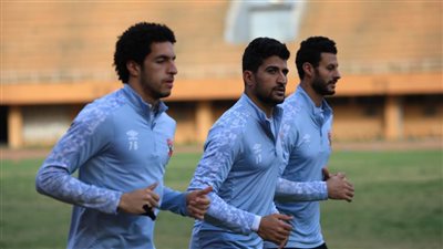 فقرات تدريب متنوعة للاعبي الأهلي ومران شاق للحراس