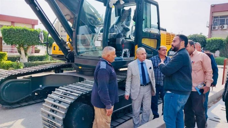 مجاهد يتفقد الحفار