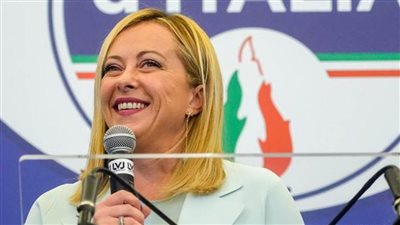 رئيسة الوزراء الإيطالية تدافع عن اصطحاب ابنتها إلى قمة مجموعة العشرين