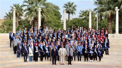 وفد طلابي بجامعة كفر الشيخ يشارك في معهد إعداد القادة بحلوان