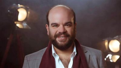 محمد عبد الرحمن يبدأ تصوير 