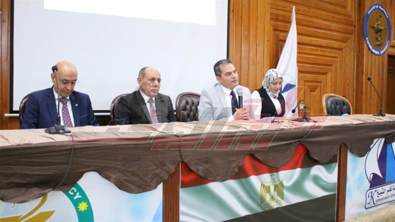 خلال الندوة