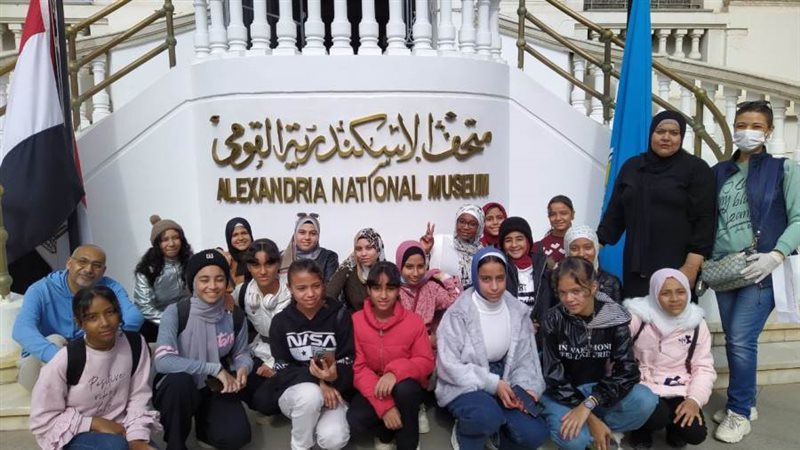 رحلات مدرسية ضمن