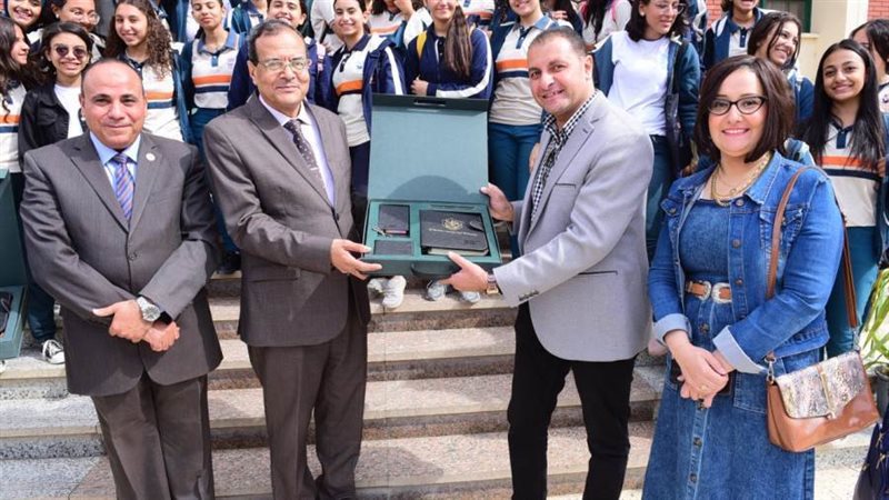 جانب من الزيارة