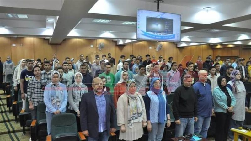 خلال الندوة