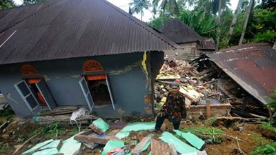 إندونيسيا... زلزال بقوة 6.7 درجة يضرب جزيرة سومطرة