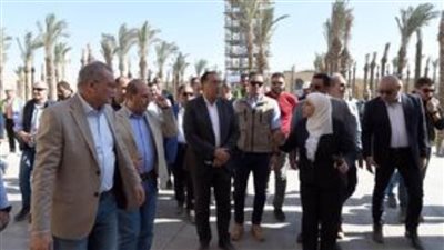  رئيس الوزراء يتفقد أعمال تطوير ساحة جامع عمرو بن العاص ومناطق القصبة والحفائر