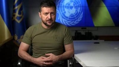 زيلينسكي يتعهد للأوكرانيين بأن استعادة الطاقة تتصدر الأولويات