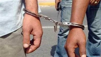 ضبط 3 أشخاص لحيازتهم كمية من مخدر الهيدرو قبل ترويجها بالقاهرة  