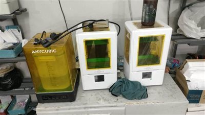 ضبط معمل لتصنيع الأسنان دون ترخيص بالقاهرة