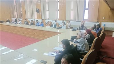 وكيل صحة الإسماعيلية يعقد اجتماعًا موسعًا للتحضير لحملة التطعيم ضد شلل الأطفال