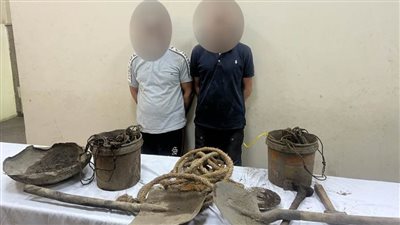 ضبط شخصين لقيامهما بالحفر والتنقيب عن الآثار داخل عقار بالقاهرة