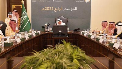 شاعر مصري يحصد جائزة الأمير عبد الله الفيصل للشعر العربي