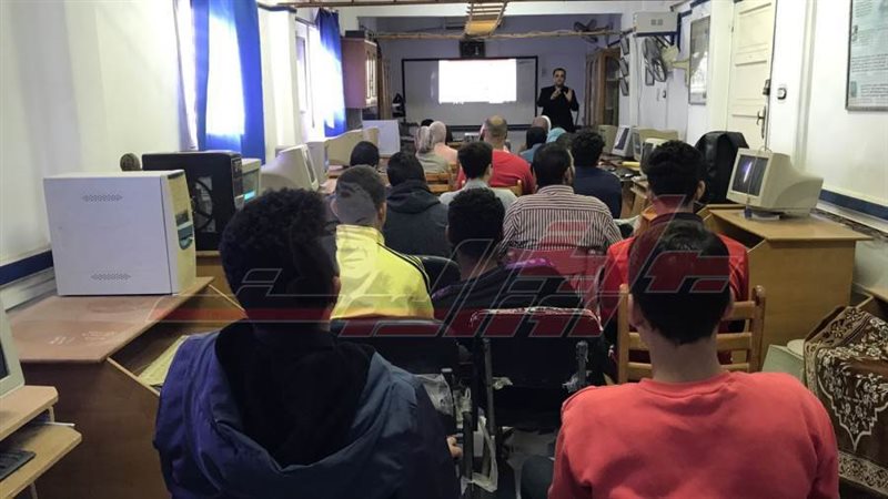 خلال الندوة