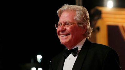 حسين فهمي من القاهرة السينمائي: كان لابد من مشاركة أبطال الأولمبياد الخاص