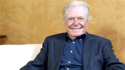 حسين فهمي: نأمل أن يصبح 