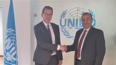 خالد حنفي يلتقي مدير عام 