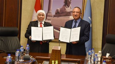 محافظ الإسكندرية ومحافظ جاوا الإندونيسية يوقعان خطابا للنوايا لتشجيع التجارة والاستثمار 