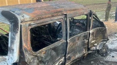 مصرع وإصابة شخصين إثر انقلاب سيارتين واحتراق أحدهما بالطريق الحر بطوخ