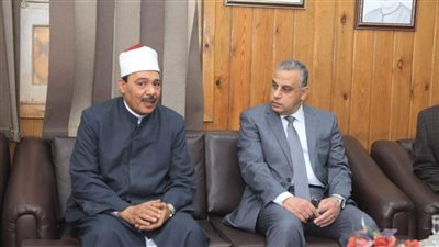 محافظ سوهاج يتابع سير العملية التعليمية بمعهد الإمام علي بن أبي طالب الأزهري