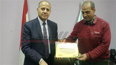 وكيل تعليم كفر الشيخ يكرم توجيه الصحافة والإعلام   