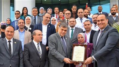 تفاصيل زيارة وفد برلماني لمنشآت التأمين الصحي الشامل بالإسماعيلية