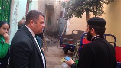 إزالة أسباب خطورة محتملة نتيجة حائط آيل للسقوط بكنيسة درب العيد ببني سويف