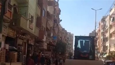 محافظ أسيوط: تربة زلطية بعدد من شوارع مدينة منفلوط تمهيدًا لرصفها