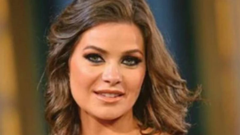 الفنانة يسرا اللوزي