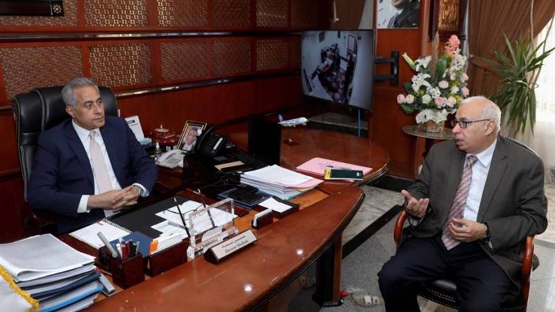 وزير القوى العاملة