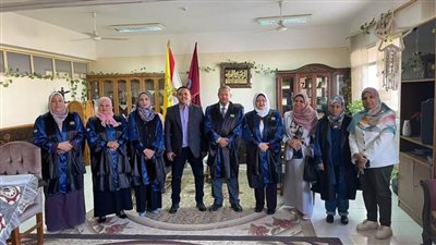 باحثة بجامعة المنيا تكتشف ملابس مقاومة للميكروبات لمرضى السرطان