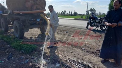 زراعة أشجار ورصف الطرق وحملات نظافة وأعمال تطوير وإنشاء محاور جديدة بكفر الشيخ