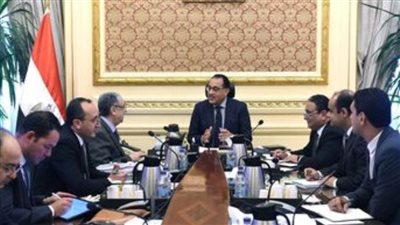 عاجل.. رئيس الوزراء يستعرض مشروعات الطاقة المتجددة ومستجدات مشروع إنتاج الهيدروجين الأخضر
