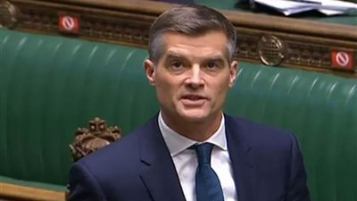 وزير بريطاني: زيادة الأجور بنسبة موازية للتضخم 