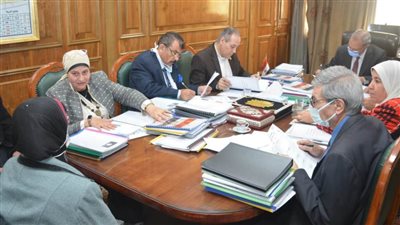 محافظ القليوبية يترأس اجتماع لجنة اختيار القيادات لشغل عدد من الوظائف القيادية