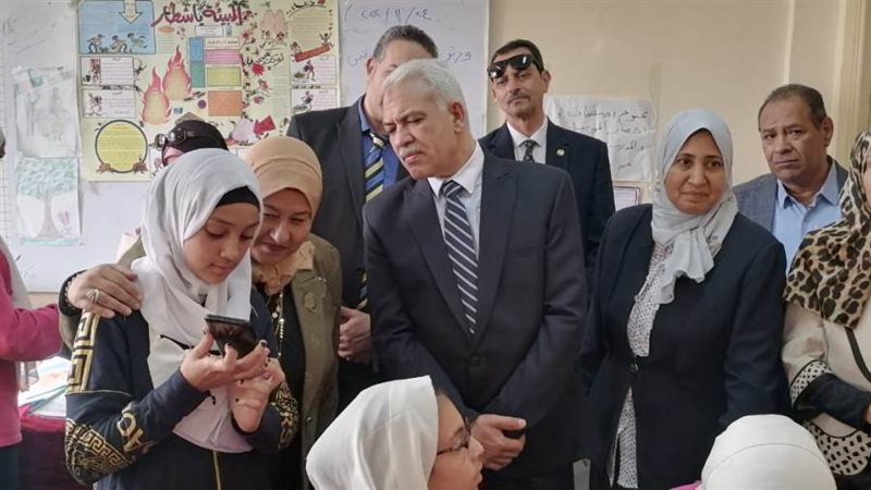 طالبات مدارس الأسمرات