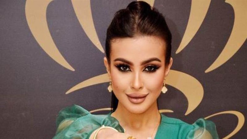 الفنانة قمر سلطان