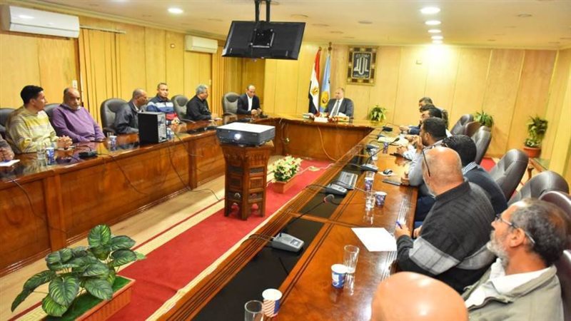 محافظ أسيوط يترأس