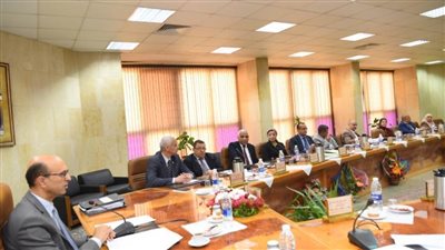 مجلس جامعة أسيوط يتوجه بالتهنئة لرئيس الجمهورية على نجاح قمة المناخ  