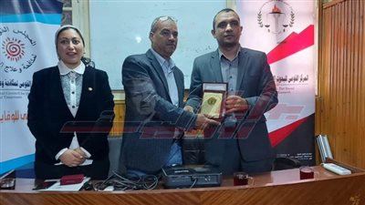 دورة تدريبية لتأهيل السيدات لسوق العمل وأخرى لمناهضة تعاطي المخدرات