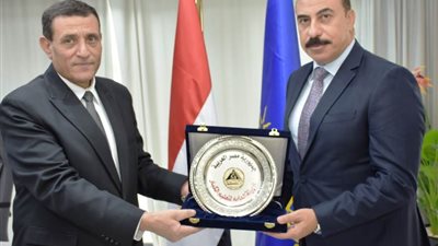 محافظ أسوان: انخفاض نسبة الأمية على مستوى المحافظة إلى 19 %