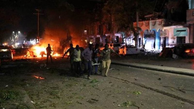 مصرع 4 أشخاص وإصابة