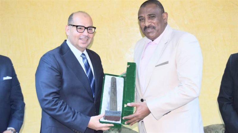 ادريس خلال زيارته