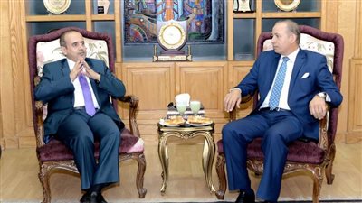 وزير التعليم العالي اليمني يلتقي الطلاب الوافدين بجامعة المنصورة 