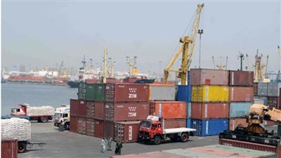 جمارك مطار برج العرب الدولى تحبط محاولة تهريب كمية من النقد الأجنبي خارج البلاد