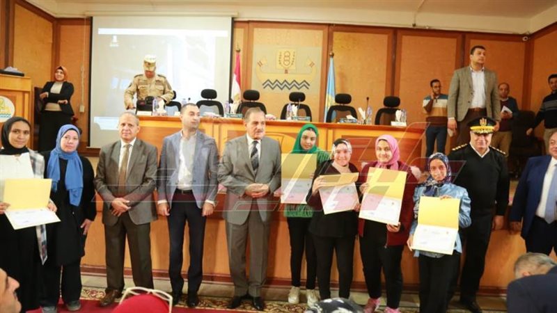 خلال التكريم